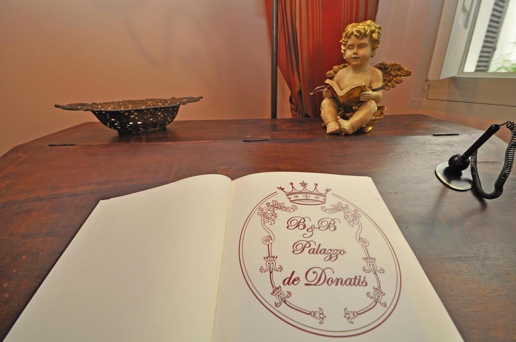 Palazzo De Donatis B&B Melissano ภายนอก รูปภาพ