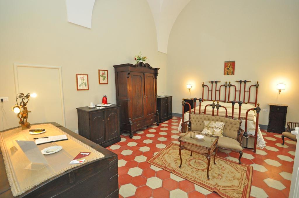 Palazzo De Donatis B&B Melissano ห้อง รูปภาพ