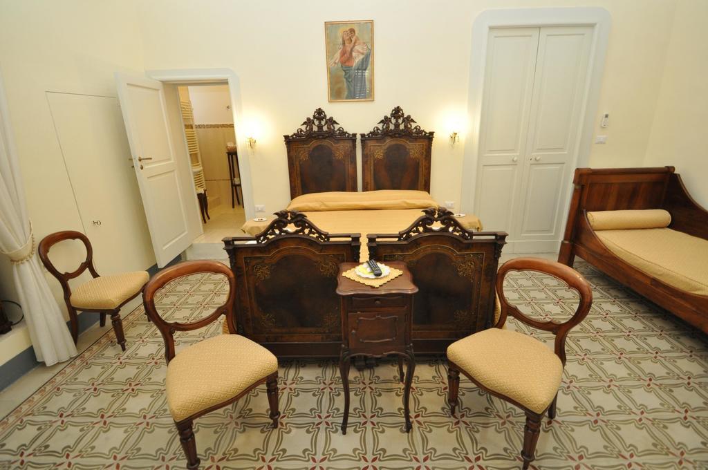 Palazzo De Donatis B&B Melissano ห้อง รูปภาพ